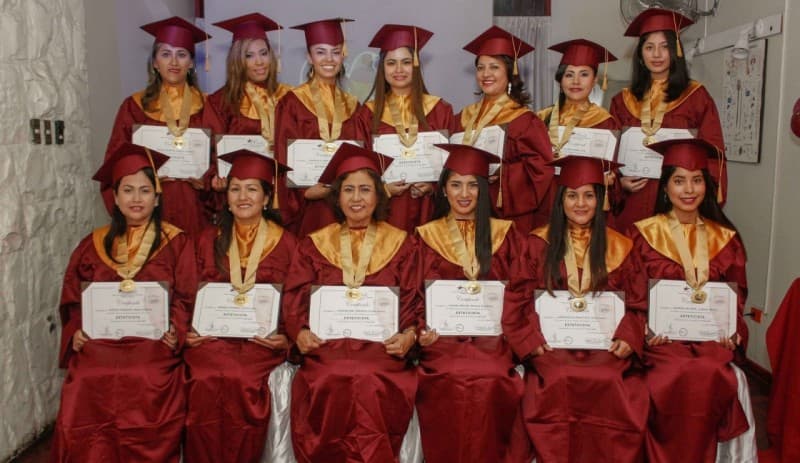 Alenit Peru - Escuela
